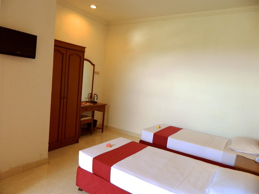 Hotel Ratna Kuta Lombok Exterior foto