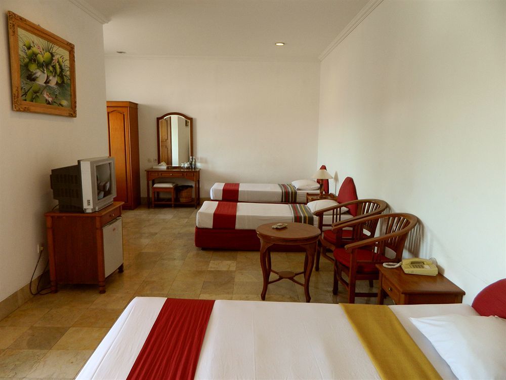 Hotel Ratna Kuta Lombok Exterior foto