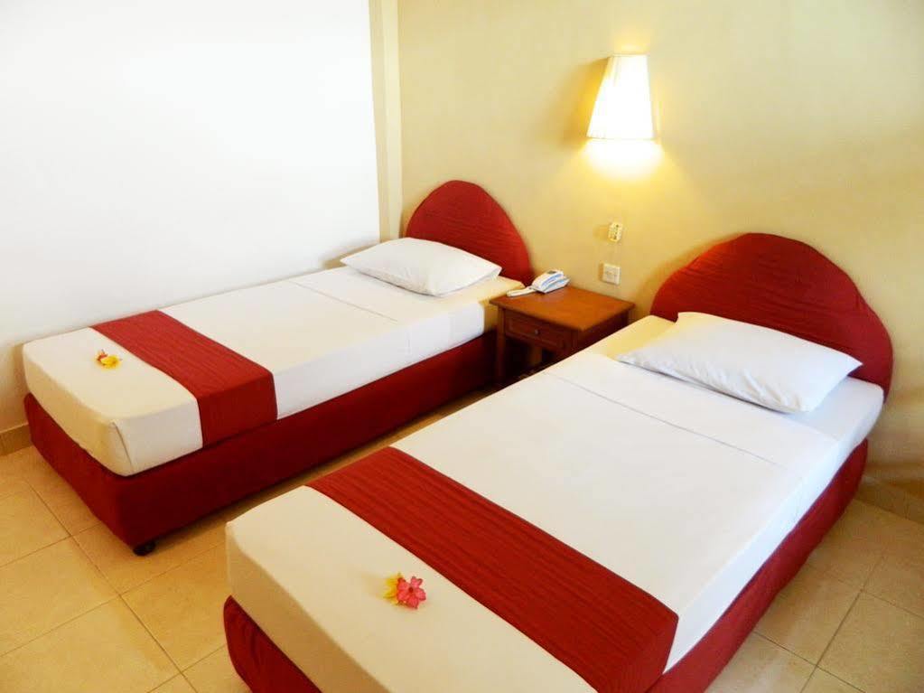 Hotel Ratna Kuta Lombok Exterior foto